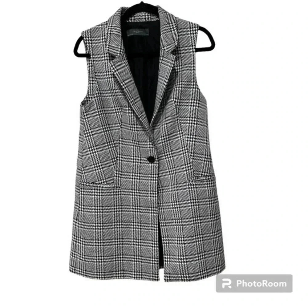 The limited plaid vest Small